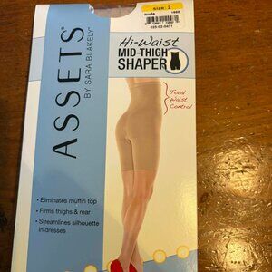 SSETS Sara Blakely SPANX High-Waist Mid-Thigh Shaper Size 2 Nude shapes waist